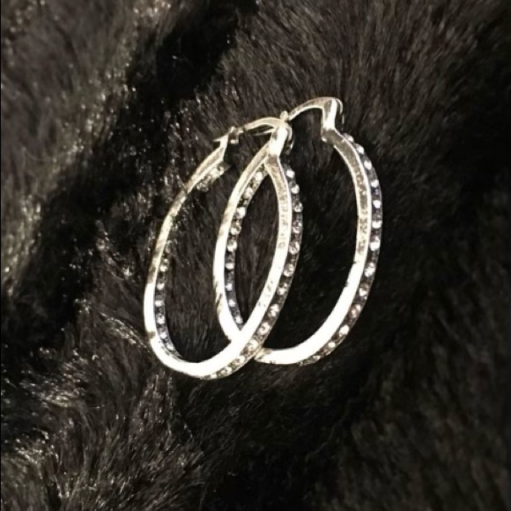 ✨Silver Rhinestone Earrings ✨ - Picture 2 of 2